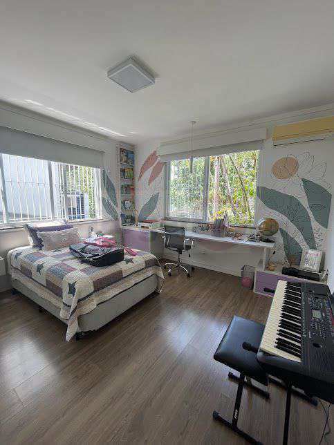 Conheça Casa com 4 Quartos à venda, 242m² - Tijuca - 6006 - 24 24