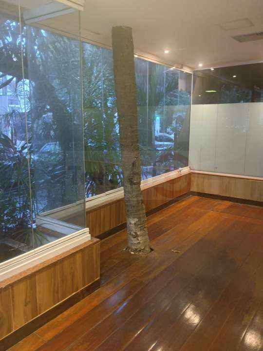 Conheça Excelente Conjunto de Lojas Barra da Tijuca - Jardim Oceânico - 011 - 23 23