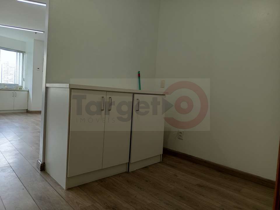 Conheça Sala Comercial no Office Tower Barra da Tijuca | Localização Estratégica e Excelente Estrutura - 014 - 1 1