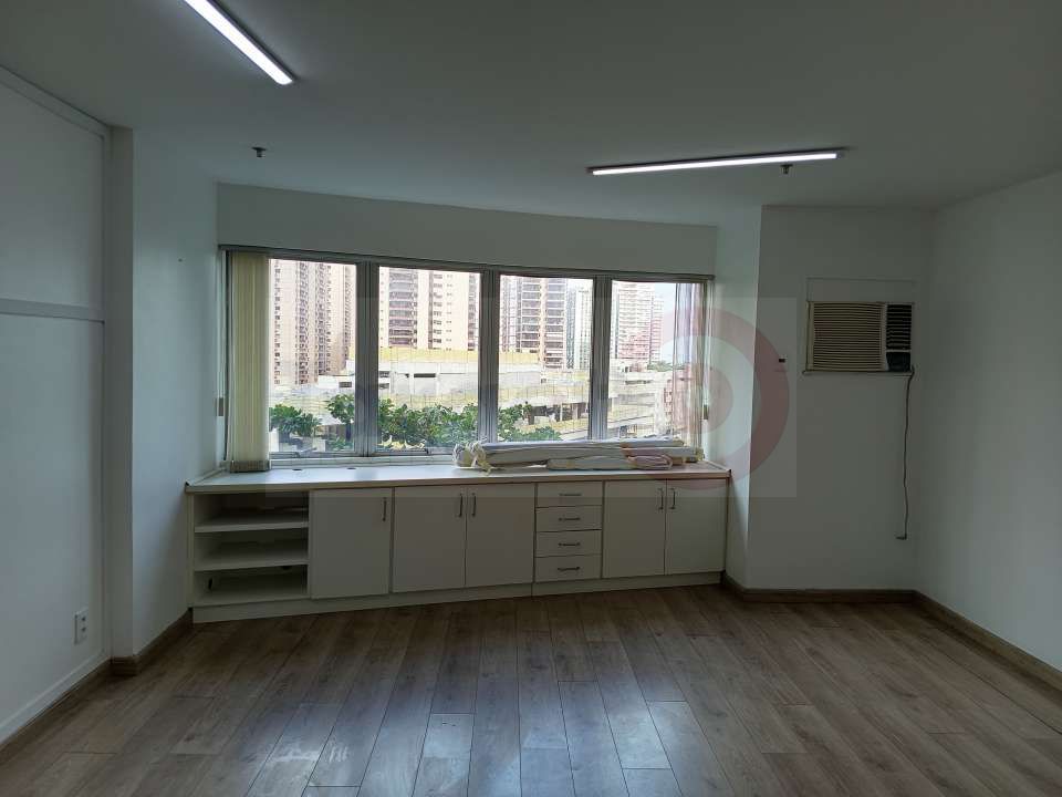 Conheça Sala Comercial no Office Tower Barra da Tijuca | Localização Estratégica e Excelente Estrutura - 014 - 21 21