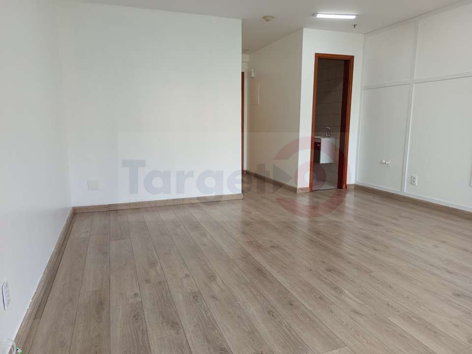 Conheça Sala Comercial no Office Tower Barra da Tijuca | Localização Estratégica e Excelente Estrutura - 014 - 23 23