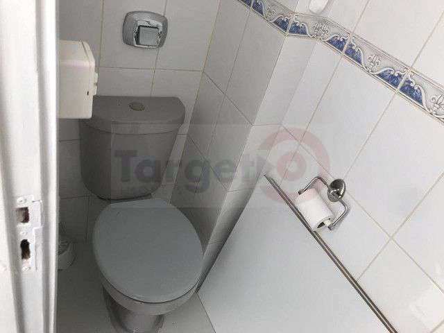 Conheça Oportunidade na Barra da Tijuca: Sala Comercial no Golden Center - 017 - 22 22