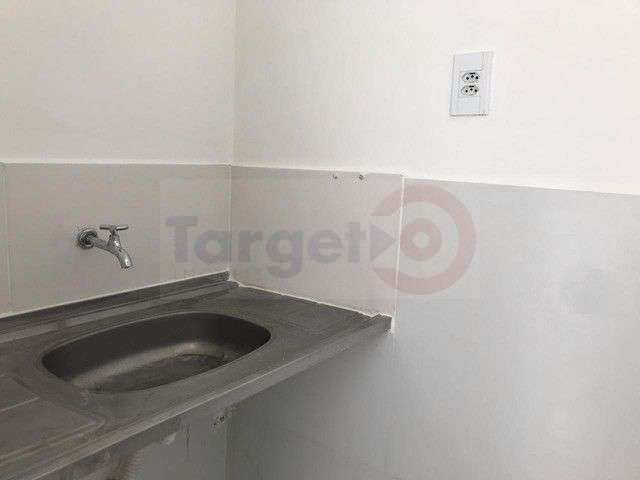 Conheça Oportunidade na Barra da Tijuca: Sala Comercial no Golden Center - 017 - 26 26