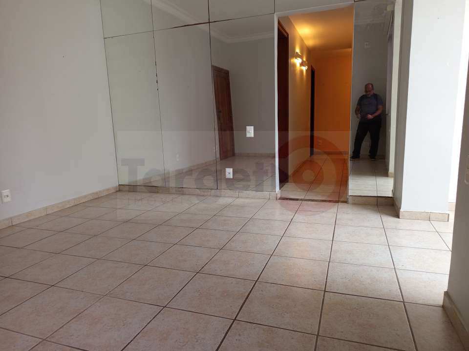 Conheça Excelente Apartamento na Praia de Copacabana Posto 4 Rua Constante Ramos - 019 - 1 1
