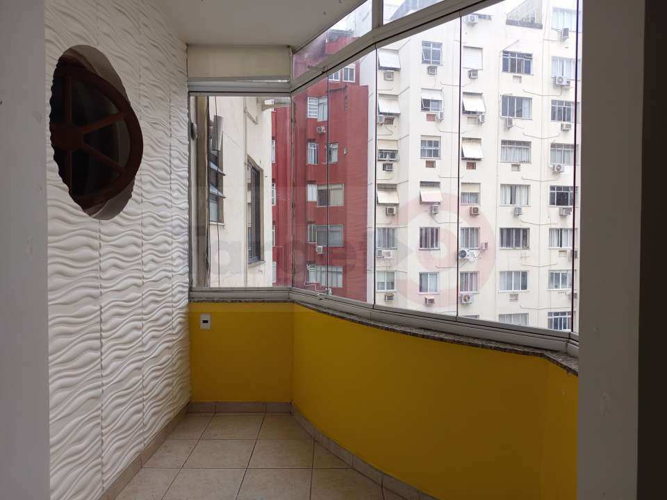 Conheça Excelente Apartamento na Praia de Copacabana Posto 4 Rua Constante Ramos - 019 - 7 7