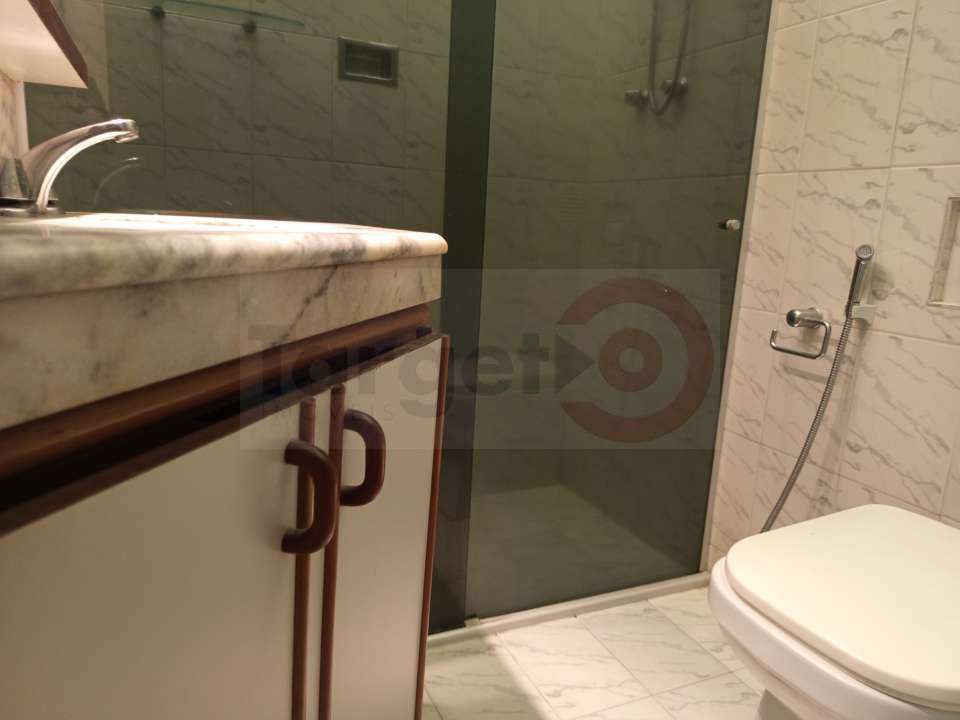 Conheça Excelente Apartamento na Praia de Copacabana Posto 4 Rua Constante Ramos - 019 - 20 20