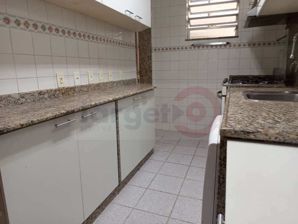 Conheça Excelente Apartamento na Praia de Copacabana Posto 4 Rua Constante Ramos - 019 - 30 30