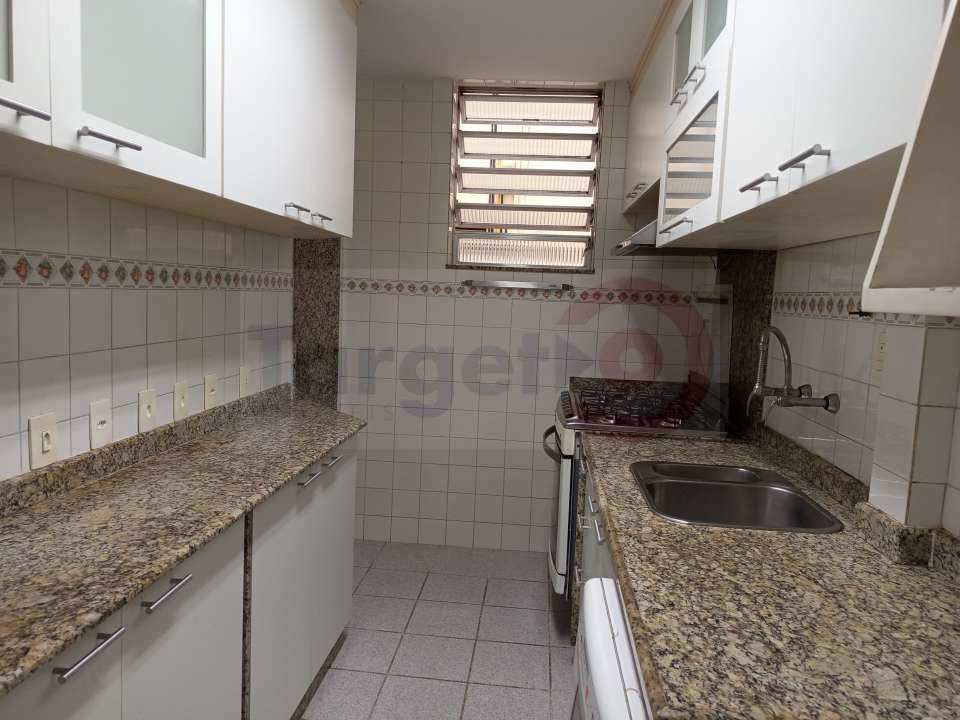 Conheça Excelente Apartamento na Praia de Copacabana Posto 4 Rua Constante Ramos - 019 - 31 31