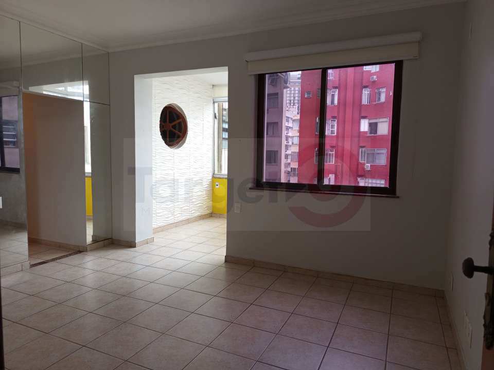 Conheça Excelente Apartamento na Praia de Copacabana Posto 4 Rua Constante Ramos - 019 - 39 39