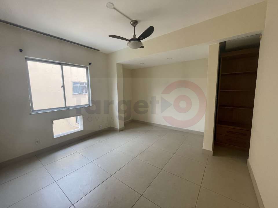 Conheça Apartamento à venda Rua Cândido Benício, Praça Seca, Jacarepaguá, Rio de Janeiro - R$ 210.000 - 5013 - 11 11