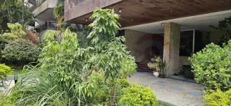 Jardins do prédio - 76