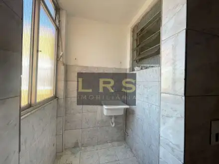 Apartamento à venda Rua Oliva Maia,Rio de Janeiro,RJ - R$ 140.000