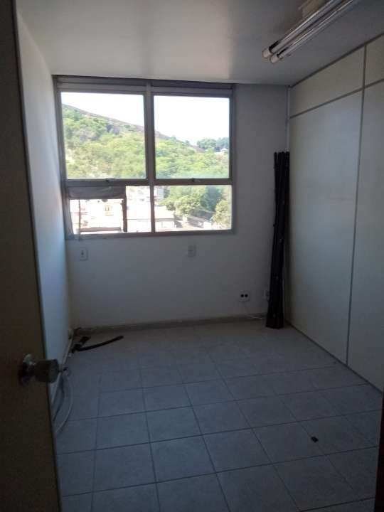 Conheça Excelente Sala no Centro da Penha- Venda ou Locação - 5036A - 1 1