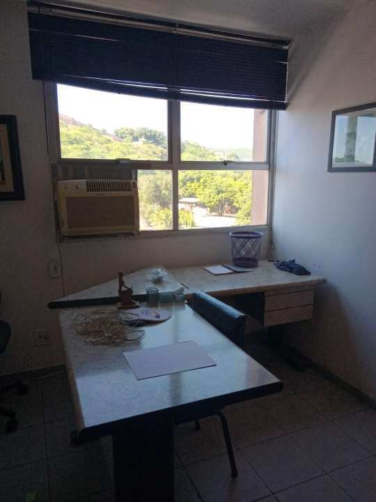 Conheça Excelente Sala no Centro da Penha- Venda ou Locação - 5036A - 5 5