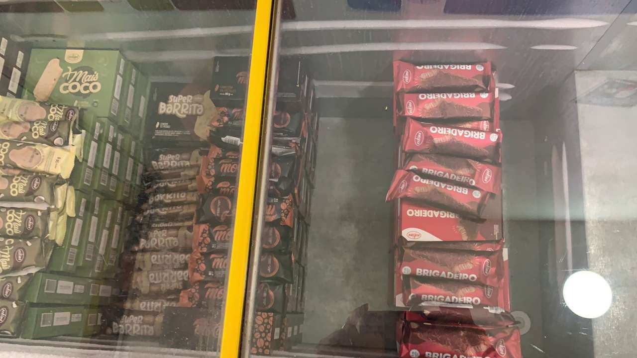 Conheça Excelente Sorveteria na Praça Seca- Passo Ponto-Venda - 5002 - 2 2