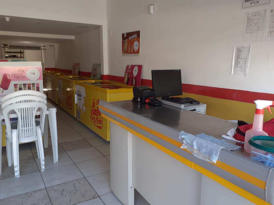 Conheça Excelente Sorveteria na Praça Seca- Passo Ponto-Venda - 5002 - 4 4