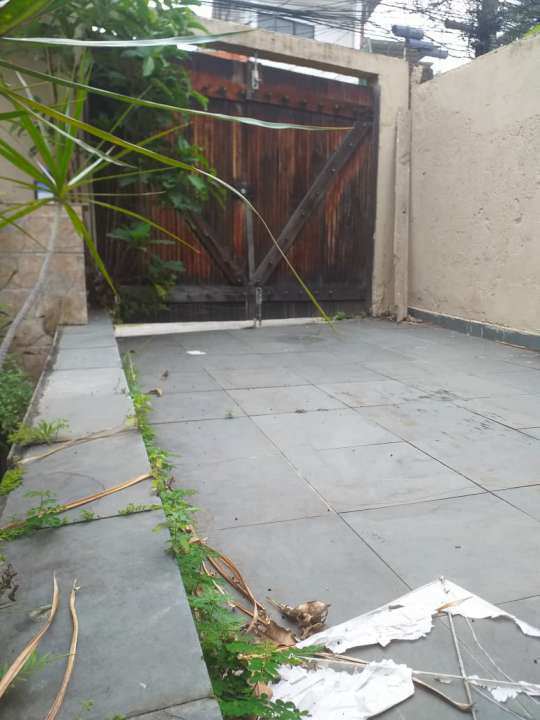 Conheça Excelente Casa de frente com 3Quartos em Braz de Pina-VENDA - 3015 - 11 11