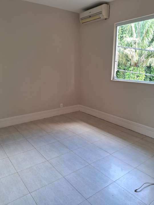 Conheça Maravilhosa Casa Duplex em Vargem Grande -Venda - 1012 - 41 41