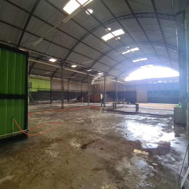 Conheça Excelentes Complexos com 4 Galpões Juntos em Belford Roxo-Venda - 5099 - 9 9