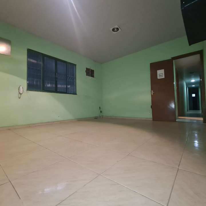 Conheça Excelentes Complexos com 4 Galpões Juntos em Belford Roxo-Venda - 5099 - 20 20