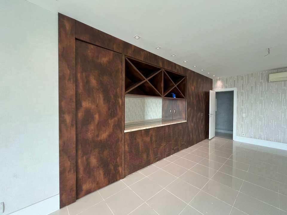 Conheça Excelente Apartamento no Coração da Barra da Tijuca -Península -Venda - 1037 - 20 20
