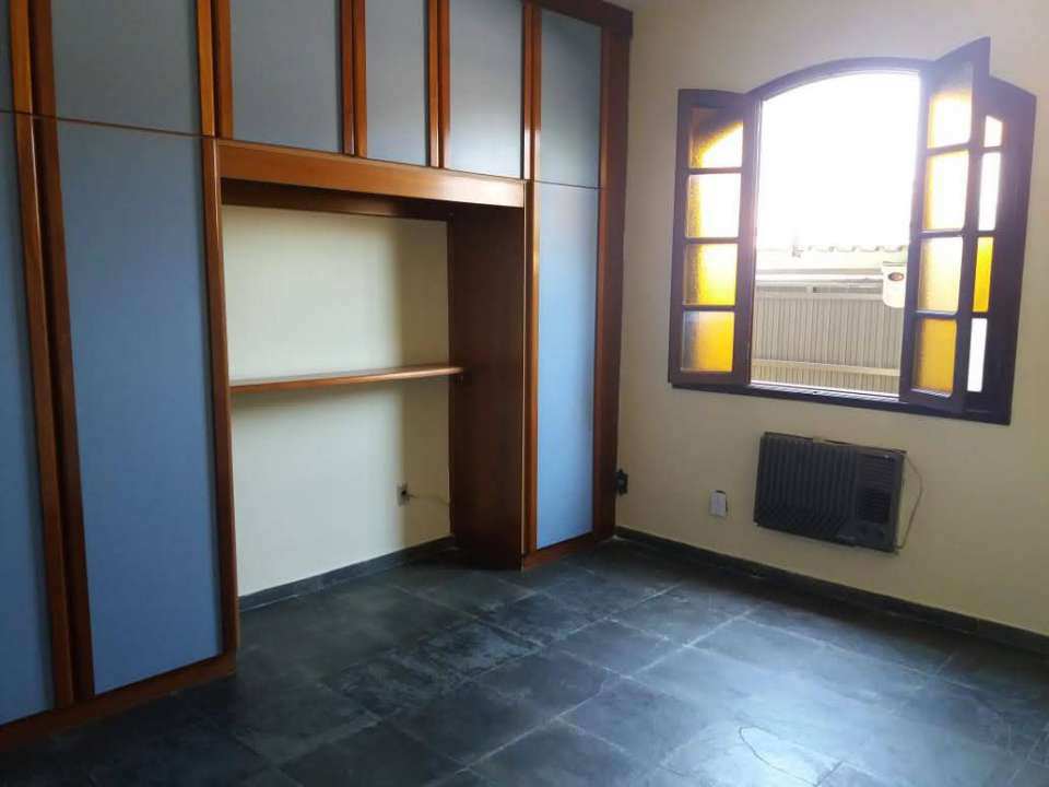 Conheça Excelente Casa na Penha -Venda - 1013 - 9 9