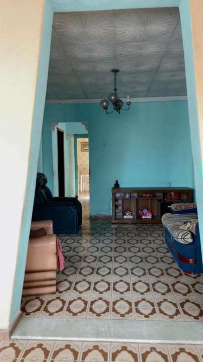 Conheça Excelentes Duas Casas (Frente/Fundos) + Uma Kitnet-Venda na Penha - 1023 - 22 22
