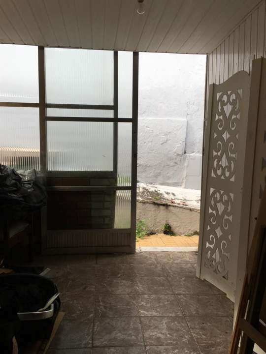 Conheça Excelentes Duas Casas (Frente/Fundos) + Uma Kitnet-Venda na Penha - 1023 - 35 35