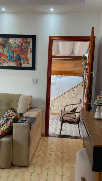 Conheça Excelentes Duas Casas (Frente/Fundos) + Uma Kitnet-Venda na Penha - 1023 - 52 52