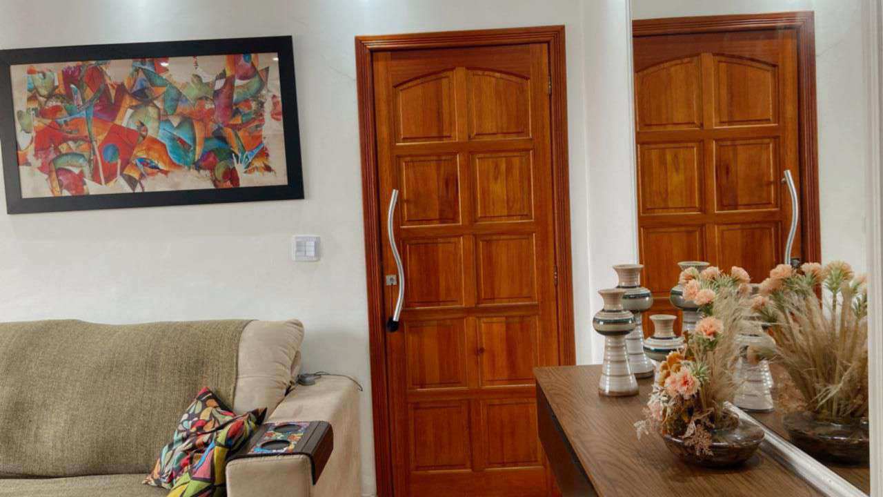 Conheça Excelentes Duas Casas (Frente/Fundos) + Uma Kitnet-Venda na Penha - 1023 - 53 53
