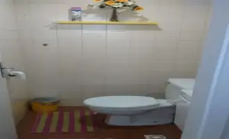 Conheça Ótima Sala no Centro da Penha - 5-089 - 9 9