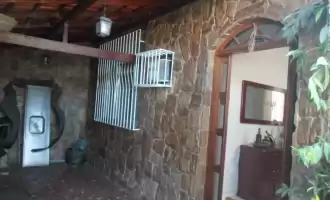 Conheça Casa com 03 Quartos na Penha - 442 - 8 8