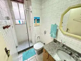 52 52